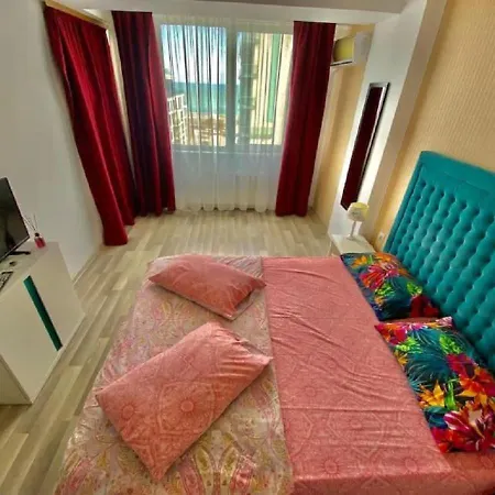 Blue Sky Summerland Apartment *